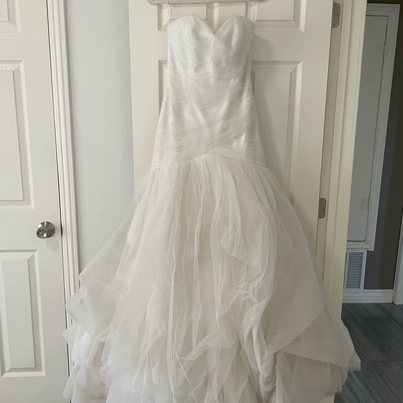Anne Barge Wedding Dress - Size 4 or 6 - Picture 5 of 6
